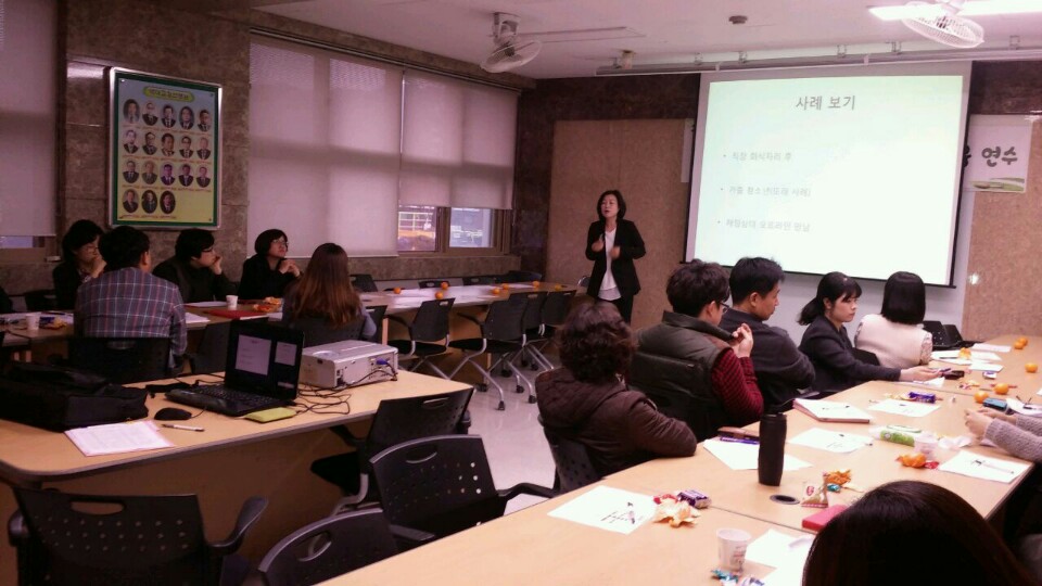 ȫõ���� ������ ��� ����� �����¼��Ÿ� ���汳�� �̹���